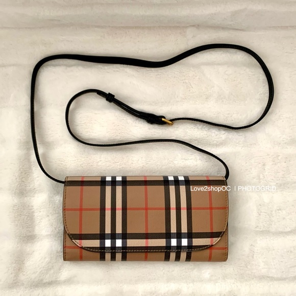 BURBERRY Detachable Strap Check Leather Wallet - Picture 2 of 15